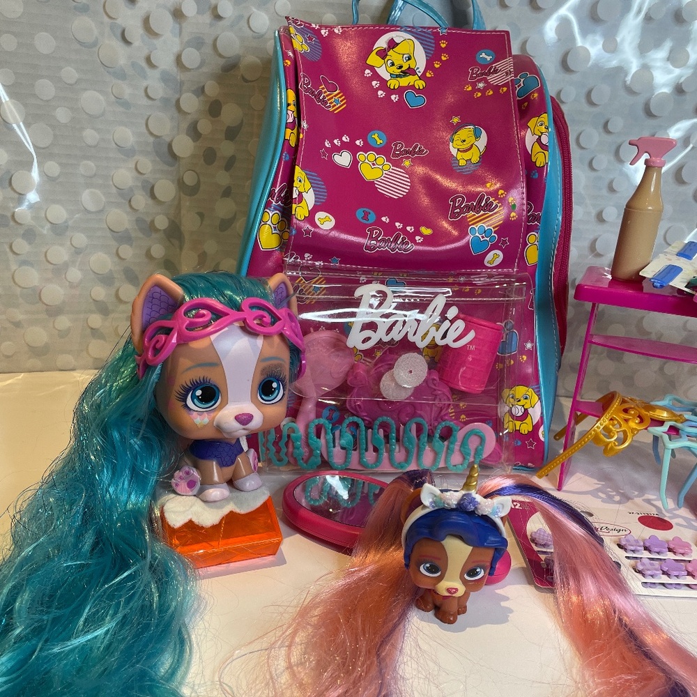 Vintage Y2K Barbie backpack with 💇‍♀️VIP Pets Salon playset